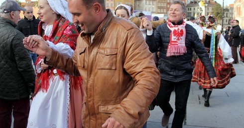 Na ludowo z kibicami