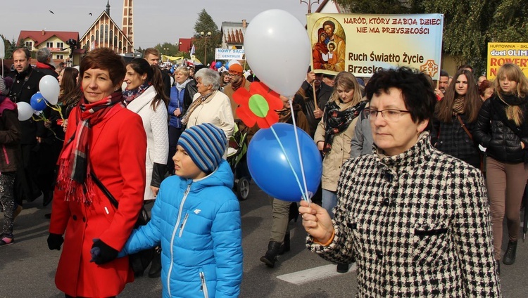 VII Diecezjalny Marsz dla Życia i Rodziny w Brzesku