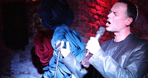 Uwielbienie wg Men in Black