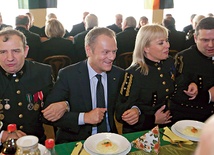 Donald Tusk i Elżbieta Bieńkowska świętowali Barbórkę, ale problemów górnictwa nie rozwiązali