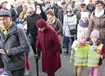 Dla życia i rodziny szli starsi, młodsi i najmłodsi