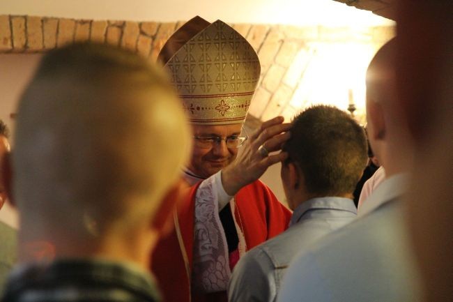 Bierzmowanie w Areszcie Śledczym w Międzyrzeczu