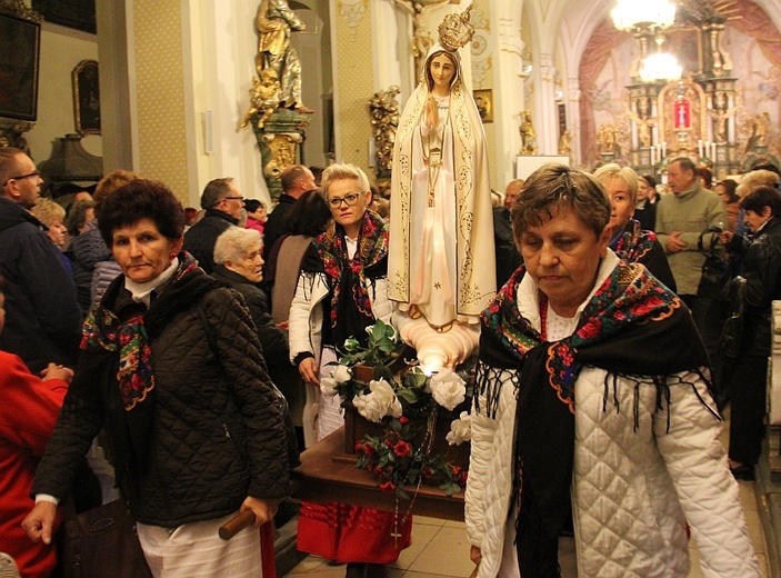 Nabożeństwo maryjne w Grodowcu