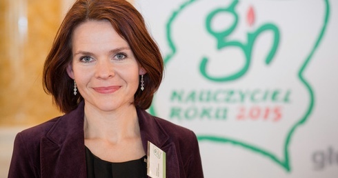 Nowak-Zawadzka pracuje w Szkole Podstawowej z Oddziałami Integracyjnymi nr 87 im. 7 Pułku Piechoty AK „Garłuch” w Warszawie