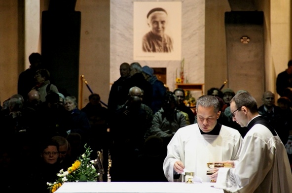 Charyzmatyczka uśmiechu i niepokoju