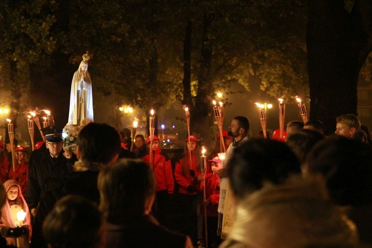 Procesja fatimska w Oleśnie