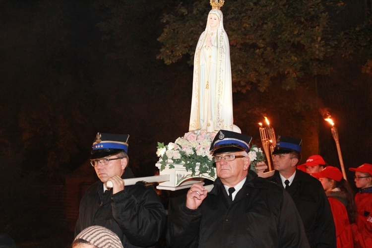 Procesja fatimska w Oleśnie