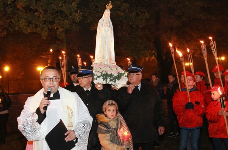 Procesja fatimska w Oleśnie