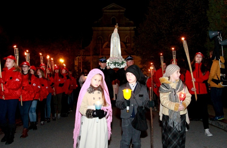 Procesja fatimska w Oleśnie