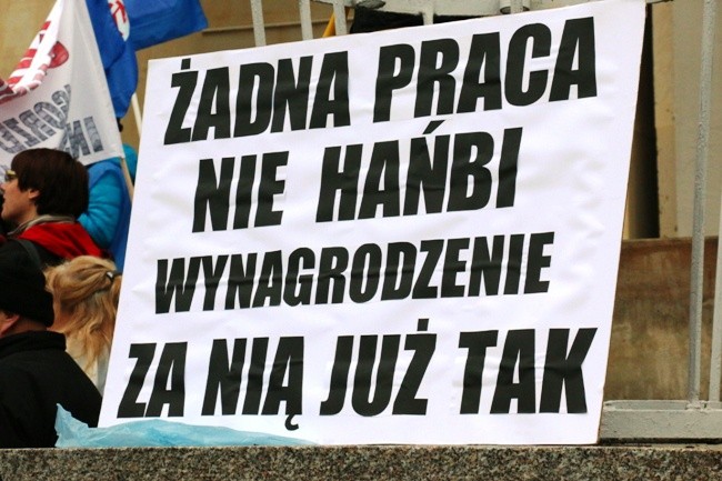 "Żadna praca nie hańbi, pensja już tak" 