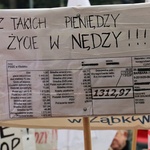 "Żadna praca nie hańbi, pensja już tak" 