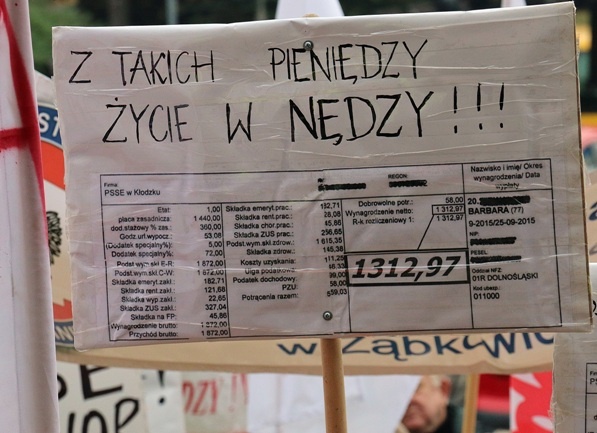 "Żadna praca nie hańbi, pensja już tak" 