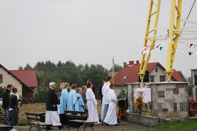 Jubileusz krzyża na wzgórzu w Starej Wsi