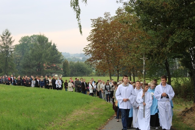 Jubileusz krzyża na wzgórzu w Starej Wsi