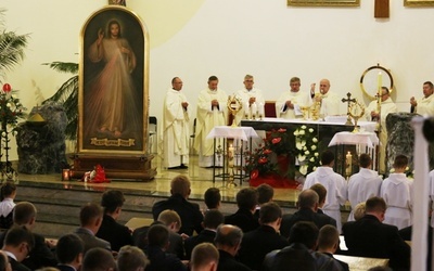 Eucharystia z bierzmowaniem w kościele św. Jana Sarkandra w Marklowicach