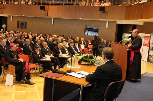 VIII Forum Ruchów i Stowarzyszeń Katolickich. Konferencje