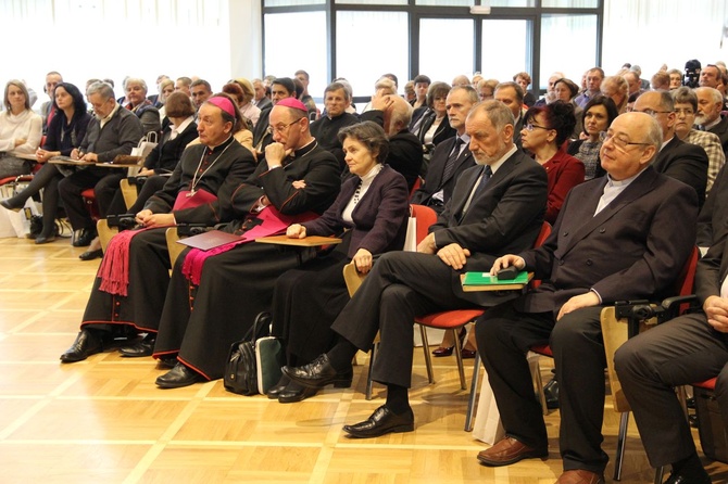 VIII Forum Ruchów i Stowarzyszeń Katolickich. Konferencje