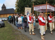 Procesja eucharystyczna podczas Sumy odpustowej na Stecówce