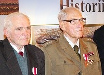  Por. Szacoń (po lewej) i kpt. Szuro mieli wyroki śmierci