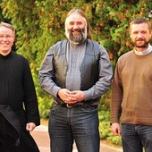  Od lewej: o. Szuta, o. Twardecki i o. Masłowski