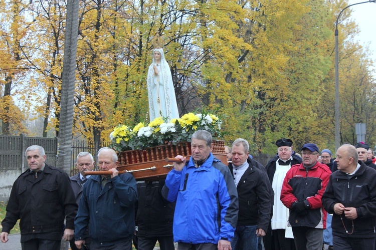 Różaniec na ulicach parafii