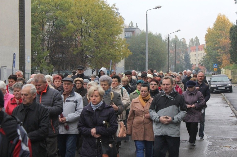 Różaniec na ulicach parafii