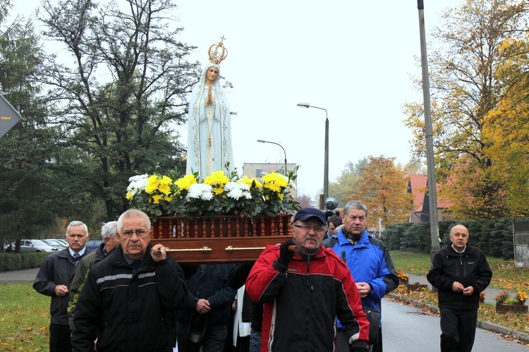 Różaniec na ulicach parafii