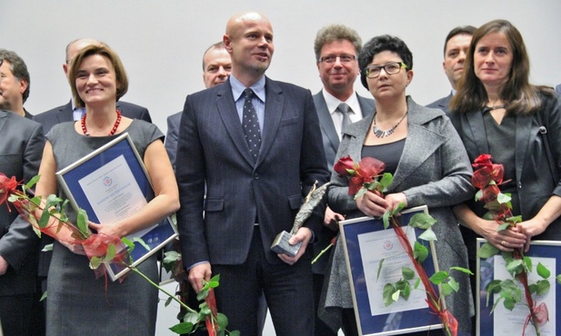 Wawrzyn za przeszczep twarzy