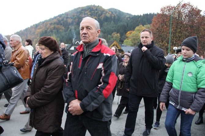 Procesja różańcowa z relikwiami św. Jana Pawła II w Szczawnicy 