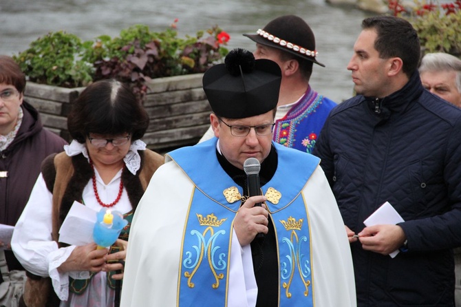 Procesja różańcowa z relikwiami św. Jana Pawła II w Szczawnicy 