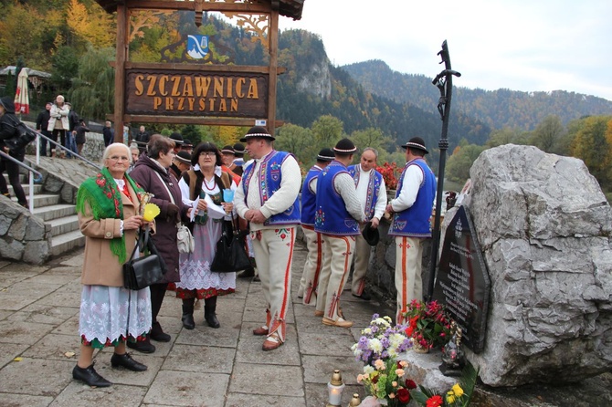 Procesja różańcowa z relikwiami św. Jana Pawła II w Szczawnicy 