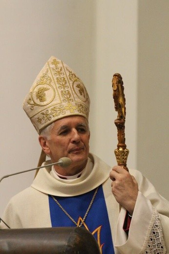 Żywy Różaniec w archikatedrze