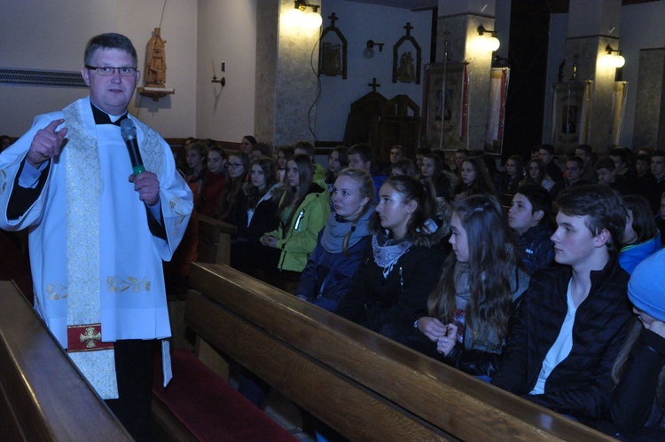 Spotkanie młodych w Ochotnicy Górnej