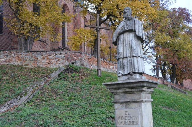 Figura bł. Wincentego Kadłubeka