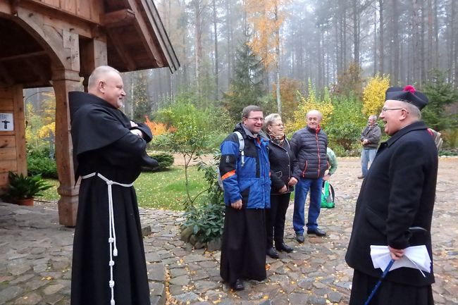 Pielgrzymka Świętych Gór Diecezji - Góra Polanowska i Domacyno