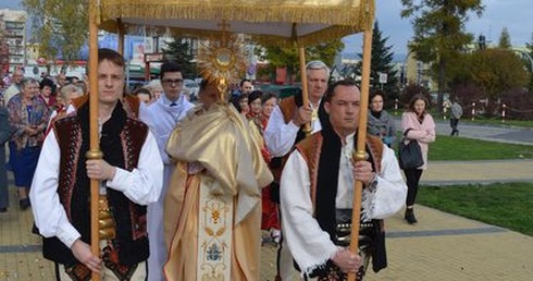 Abp Mokrzycki w Nowym Targu 