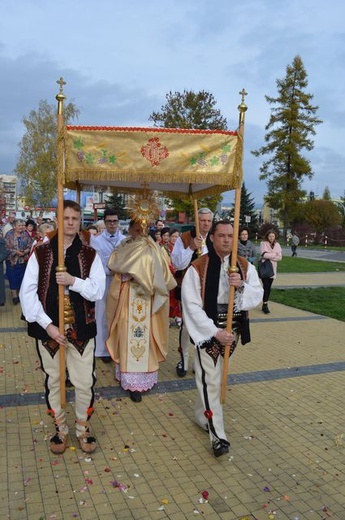 Abp Mokrzycki w Nowym Targu 