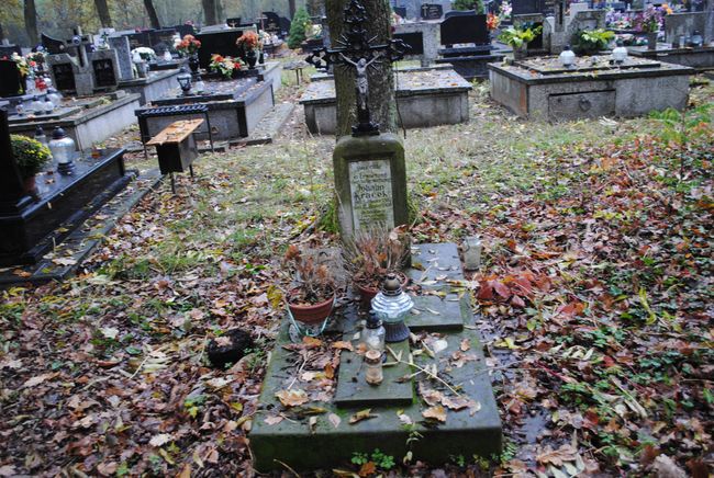 Cmentarz w Racławicach