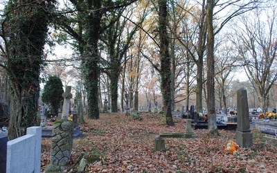 Cmentarz w Racławicach
