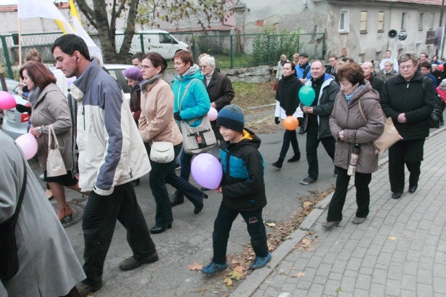 Złotoryjskie świętych marszowanie