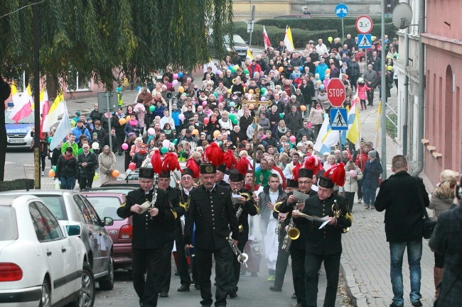 Złotoryjskie świętych marszowanie