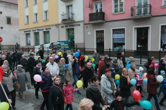 Złotoryjskie świętych marszowanie