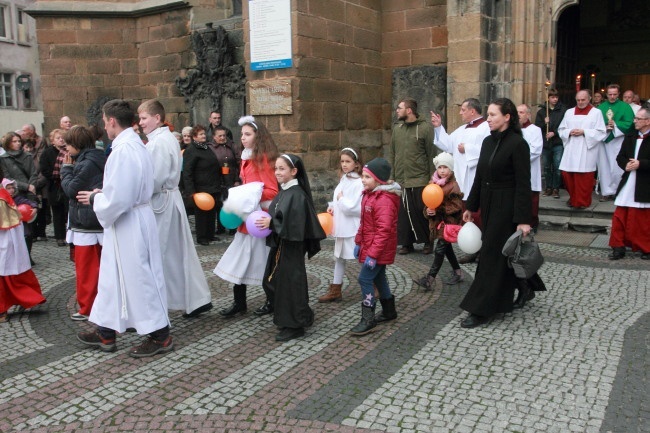 Złotoryjskie świętych marszowanie