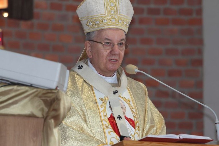 Wmurowanie aktu erekcyjnego w parafii św. Jana Pawła II