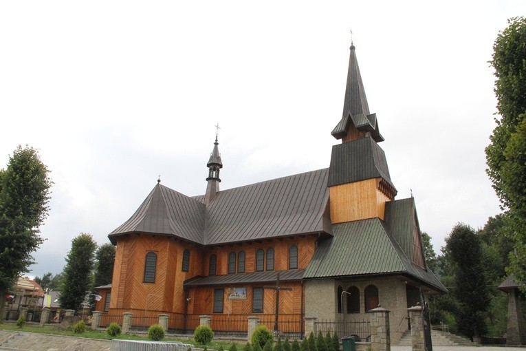 Kościoły i kaplice parafii Jurków