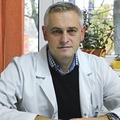  Doktor Mariusz Sałamacha od kilkunastu lat towarzyszy ludziom umierającym