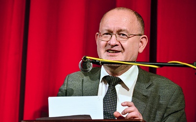  Tomasz Żukowski, znany z telewizji publicysta, ostatnio komentował m.in. wyniki wyborów w studiu wyborczym TVP  