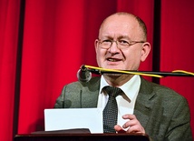  Tomasz Żukowski, znany z telewizji publicysta, ostatnio komentował m.in. wyniki wyborów w studiu wyborczym TVP  