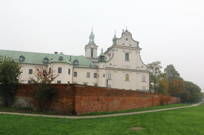 Bazgroły na kościele i klasztorze