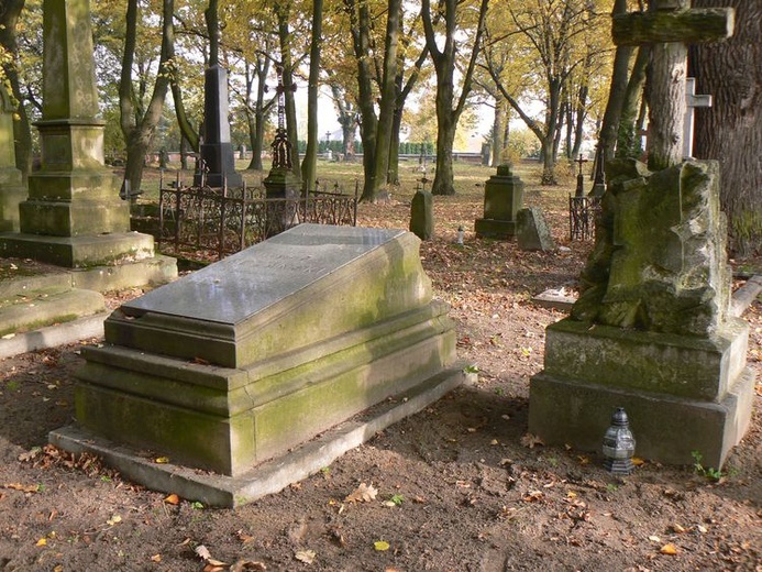 Stary Cmentarz na "Piaskach" w Miechocinie